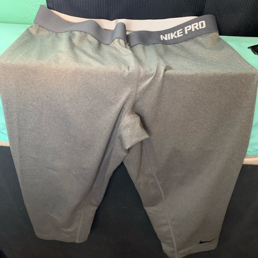 capris